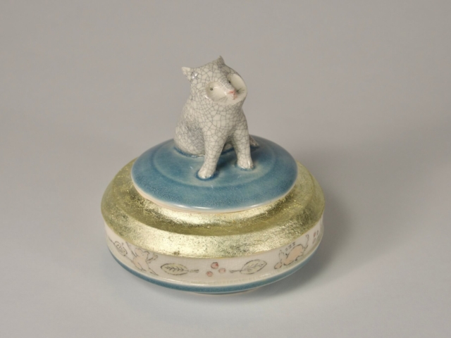 Kitty Kontainer, Thrown Porcelain, 18K Gold Leaf