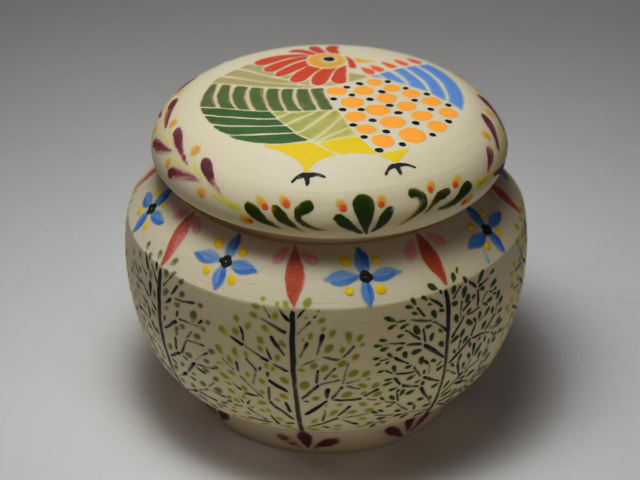 Hen in the Woods. Container. Porcelain, glaze. 4 x 5 x 5 inches