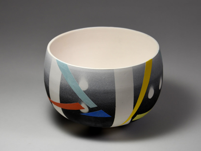 Luna Bowl, Porcelain, 7 x 7 x 5 inches &copy;Julia Mulligan