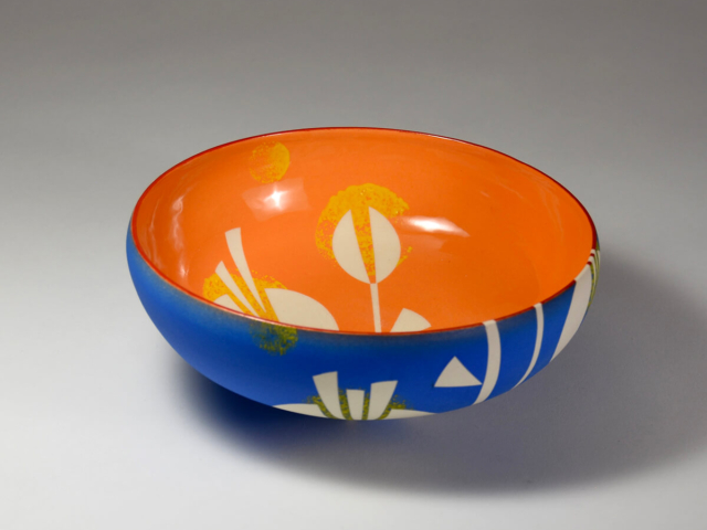 Tulip Bowl, Porcelain, 7 x 7 x 3 inches. &copy;Julia Mulligan